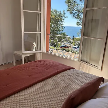 Sea-view House With Terrace & Pool Feriehus *