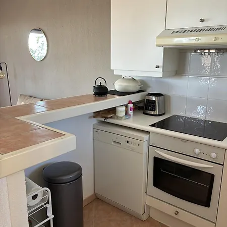 بيت للعطل Sea-view House With Terrace & Pool تيول سور مير
